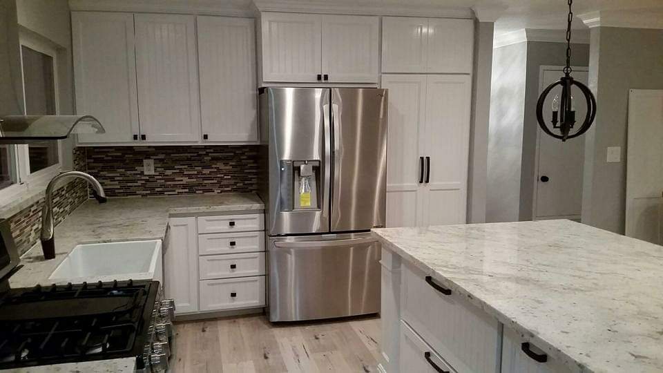 Farmhouse Sink Kitchen — Mosaic Tile & Stainless Appliances