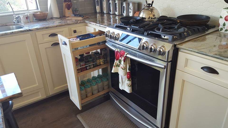 Cooking Zone — Pull-Out Spice Rack & Veined Stone Tops